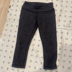 Lululemon cropped Black and grey Leggings